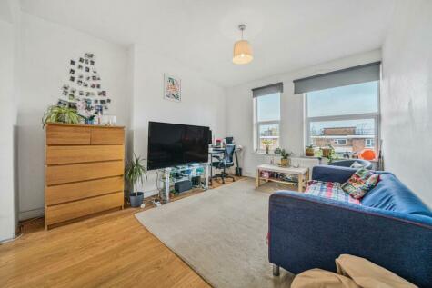 1 bedroom flat for sale in Garratt Lane, Earlsfield, SW18