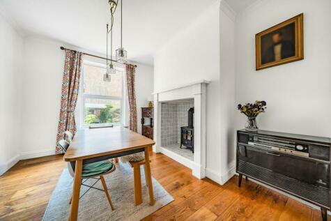 2 bedroom flat for sale in Archway Road, Highgate, N6