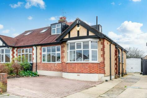 3 bedroom semi-detached bungalow for sale in Greenfield Avenue, Surbiton, KT5