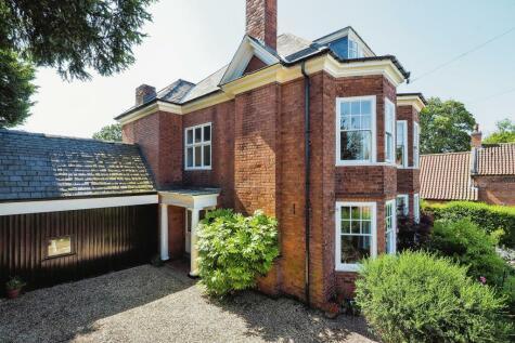 5 bedroom semi-detached house for sale in Kneeton Road, East Bridgford, Nottingham, Nottinghamshire, NG13