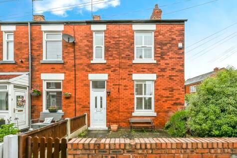 2 bedroom end of terrace house for sale in Willow Grove, Formby, Liverpool, Merseyside, L37