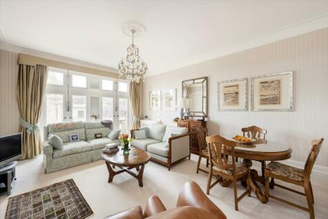 2 bedroom flat for sale in Whitehall Court, London, SW1A