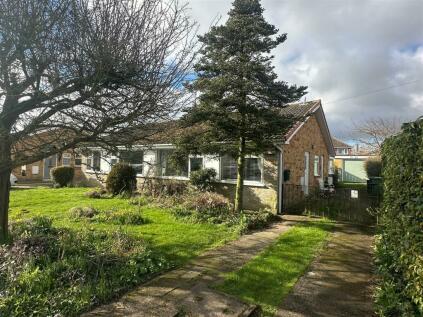 2 bedroom bungalow for sale in Petercroft Lane, Dunnington, YO19