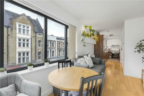 1 bedroom apartment for sale in Mare Street, Hackney, London, E8