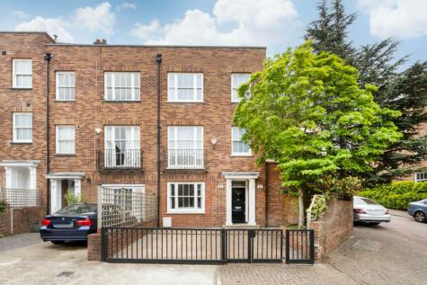 7 bedroom end of terrace house for sale in Naseby Close, South Hampstead, London, NW6