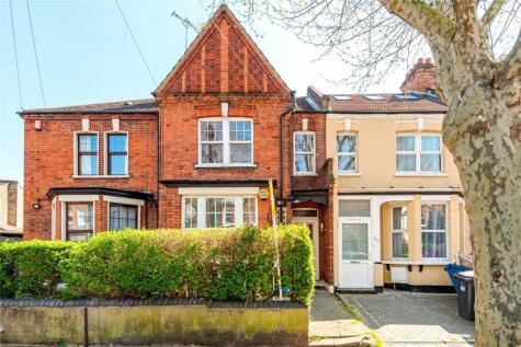2 bedroom flat for sale in Northcote Road, Walthamstow, London, E17