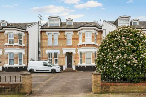 1 bedroom apartment for sale in The Avenue, Surbiton, KT5
