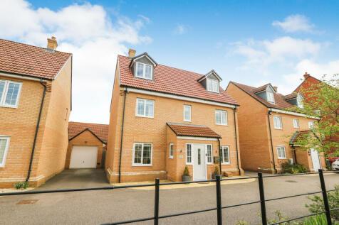 4 bedroom detached house for sale in Parkview Terrace, Bedford, MK42