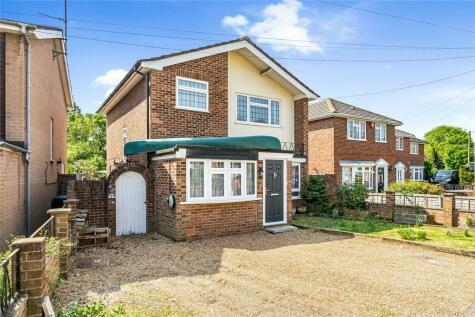 3 bedroom detached house for sale in Liberty Lane, Addlestone, Surrey, KT15