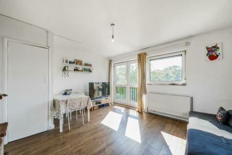 2 bedroom maisonette for sale in Salters Hill, Crystal Palace, SE19
