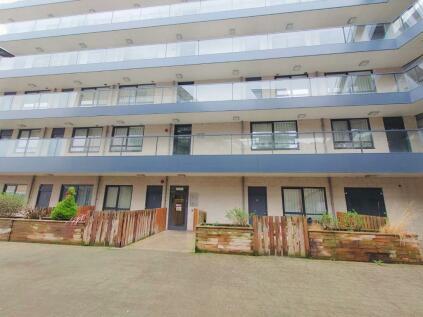 2 bedroom apartment for sale in Gatefold Buildings, 36 Blyth Road, Hayes, Greater London, UB3