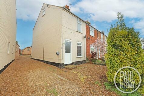 3 bedroom end of terrace house for sale in 62 The Street, Beccles NR34