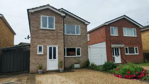 3 bedroom detached house for sale in St Gilberts Road, BOURNE, PE10