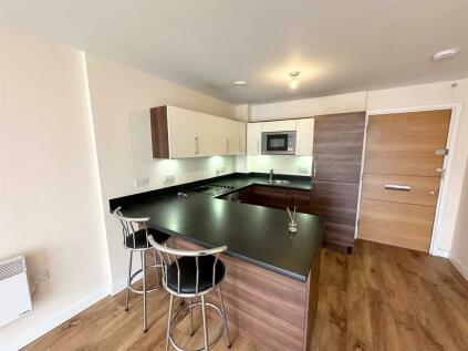 1 bedroom flat for sale in Park Lodge Way, West Drayton, Middlesex, UB7