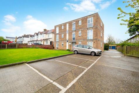 1 bedroom apartment for sale in Stonecot Hill, Sutton, SM3
