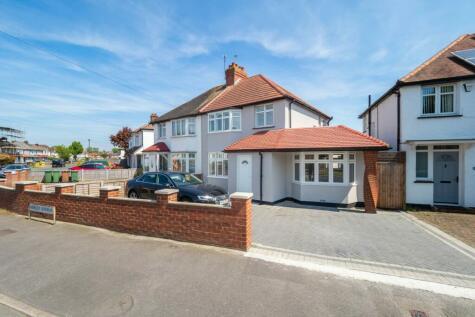 4 bedroom semi-detached house for sale in Henley Avenue, Cheam, Sutton, SM3