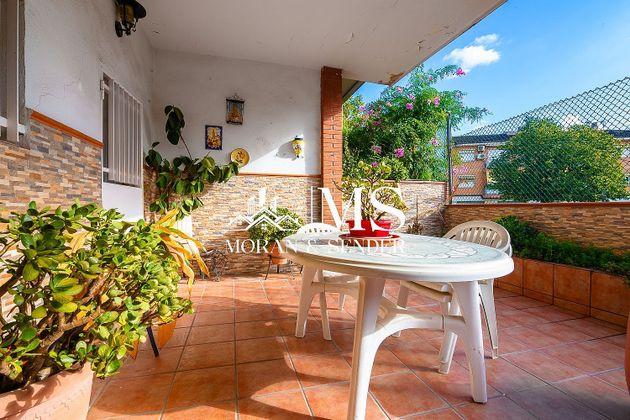 Casa adosada en alquiler en Zona Mercat de 5 habitaciones con terraza y garaje