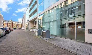 2 bedroom flat for sale in Zachary House, Oval, London, SW9