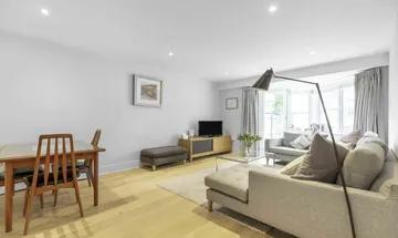 2 bedroom flat for sale in Strand Drive, Kew, TW9