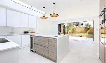 4 bedroom house for sale in Glendall Street, Brixton, London, SW9