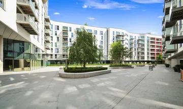 2 bedroom apartment for sale in Keats Apartments, Saffron Central Square, Croydon, CR0