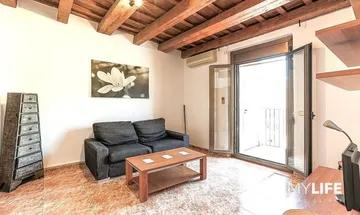 Venta de piso en El Raval de 2 habitaciones con balcón y aire acondicionado