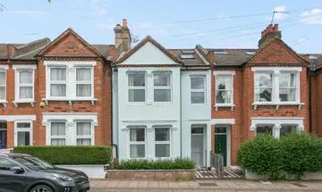 5 bedroom terraced house for sale in Cathles Road, SW12
