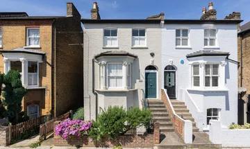 3 bedroom terraced house for sale in Henslowe Road, East Dulwich, London, SE22