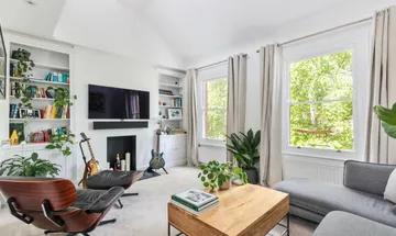 2 bedroom flat for sale in Winslow Road, Riverside, Hammersmith, W6