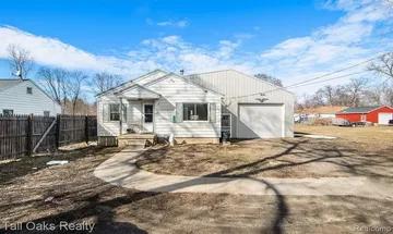 property for sale in 5273 Lapeer Rd