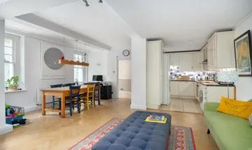 2 bedroom apartment for sale in Putney Hill, London, SW15