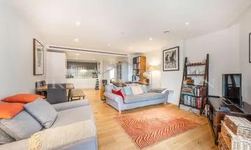 2 bedroom apartment for sale in Palace View, Albert Embankment, London, SE1