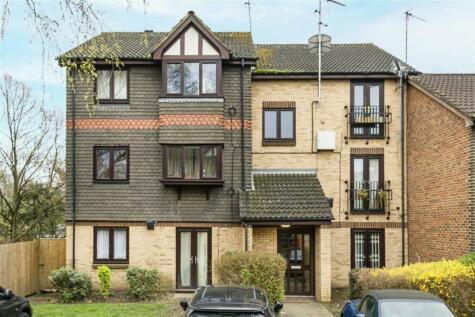 1 bedroom flat for sale in Woodrush Close, New Cross, SE14