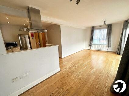 2 bedroom flat for sale in Lee High Road, Lewisham, London, SE13