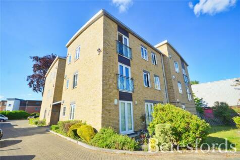 2 bedroom apartment for sale in Romside Place, Romford, RM7