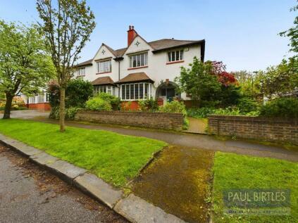 4 bedroom semi-detached house for sale in East Meade, Chorltonville, Manchester, M21