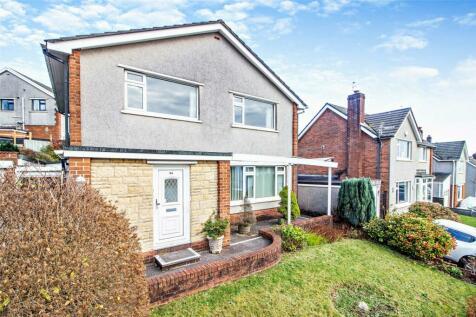 4 bedroom detached house for sale in Heol Y Coed, Rhiwbina, Cardiff, CF14