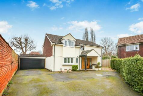 5 bedroom detached house for sale in The Lawns, Cheam, SM2