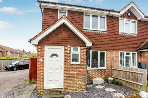 3 bedroom semi-detached house for sale in Netley Close, Cheam, Sutton, SM3
