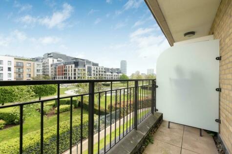 3 bedroom flat for sale in Greensward House, Imperial Crescent, Imperial Wharf, Fulham, London, SW6