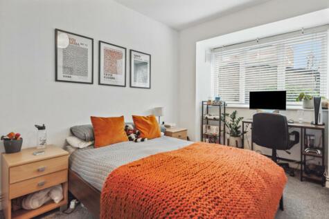 2 bedroom flat for sale in Holgate Avenue, 
Battersea Reach, SW11
