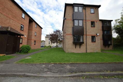 1 bedroom apartment for sale in Rushdon Close, Romford, RM1