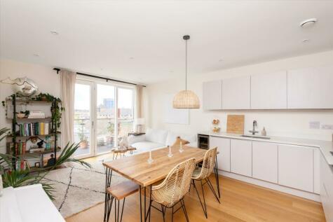 1 bedroom flat for sale in Tollgate Gardens, London, NW6