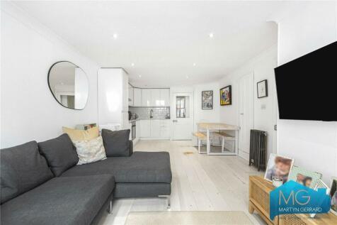 2 bedroom apartment for sale in Woodland Rise, London, N10