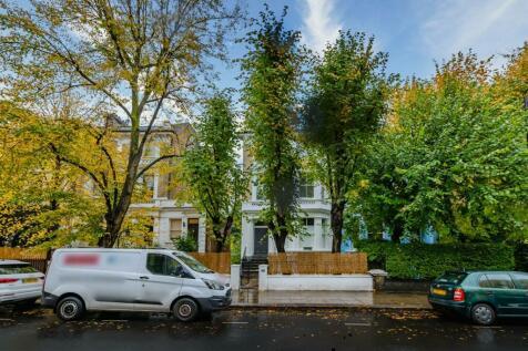 2 bedroom flat for sale in Cambridge Gardens, Ladbroke Grove, London, W10