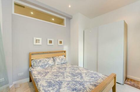 1 bedroom flat for sale in Putney Bridge Road, Putney, London, SW15