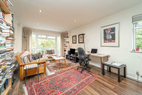 1 bedroom apartment for sale in Haslemere Road, Crouch End N8