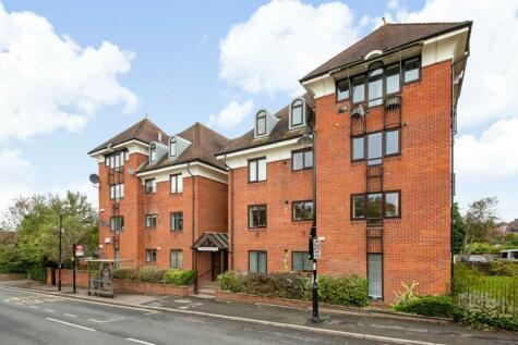 2 bedroom apartment for sale in Chevening Road, Crystal Palace, London, SE19