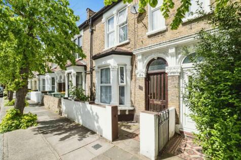 3 bedroom house for sale in Vaughan Road, London, E15