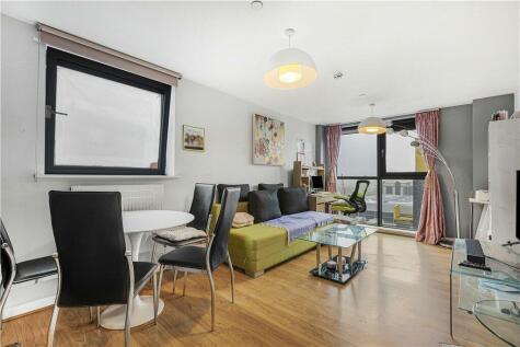 1 bedroom apartment for sale in Millharbour, London, E14
